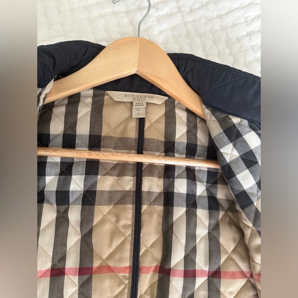 Burberry Brit Copford Quilted Jacket in Navy Blue. Women’s Size XS - Picture 7 of 15